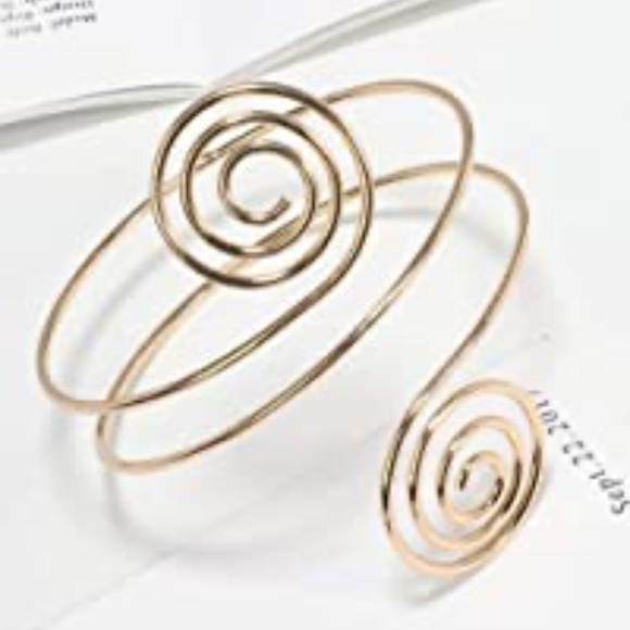 Gypsy Swirl Boho Style Gold Plated Upper Arm Cuff - Picture 13 of 15